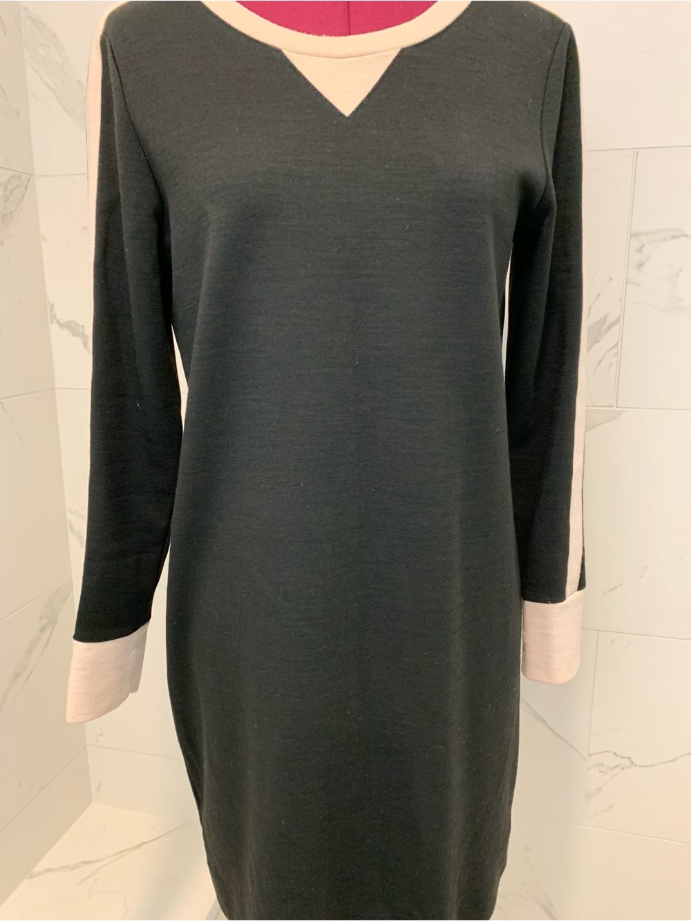 J Crew Black and Ivory Contrast Long-Sleeve Shift Dress Knit 4 - Picture 5 of 14